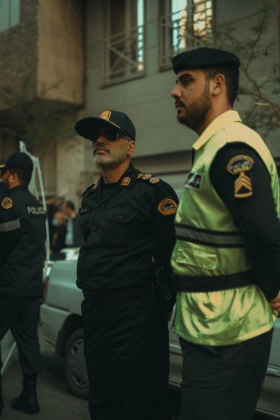 Efectivos policiales formados durante un operativo